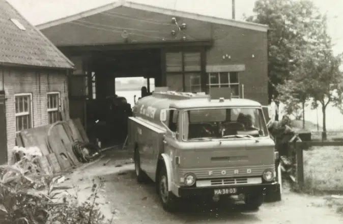 In 1950 richt Ooms zich op het maken van tankwagens.